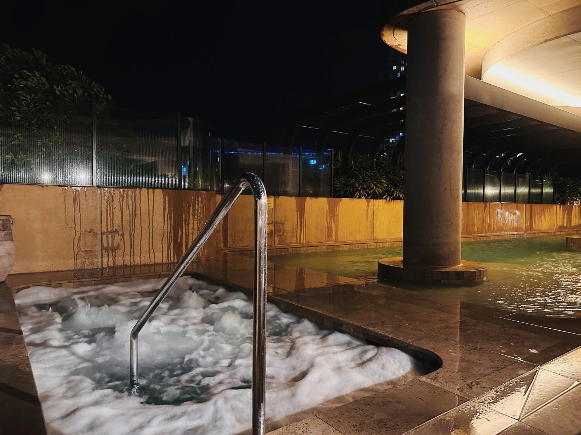 Apartment Luxe Living With Ocean View 3 Beds Parking Gold Coast